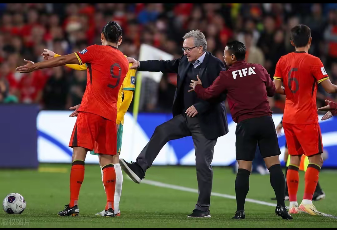 九游娱乐关于曼联发布备战花絮，冲刺阶段内部沟通，法甲任务艰巨，训练强度明显提升的信息